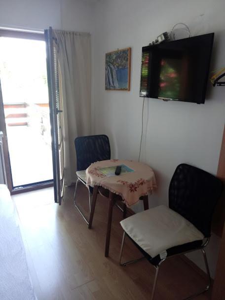 Guesthouse Marton Jezerce Cameră foto